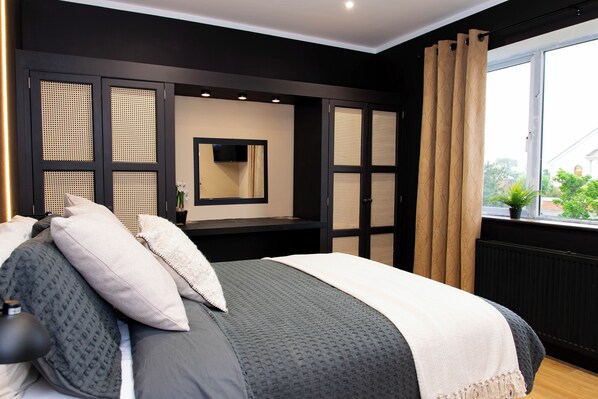 1 bedroom, WiFi, bed sheets