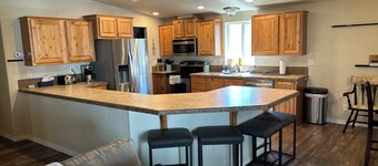 Comfortable 3 bedroom/2 bathroom home in Sunland Estates