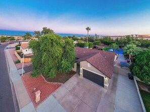 Exterior - Backyard Paradise in Chandler (Chandler)