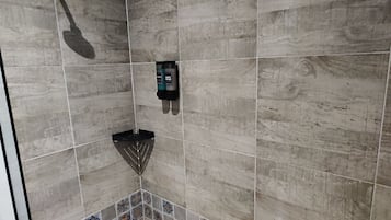 Business Room, Courtyard View | Bathroom