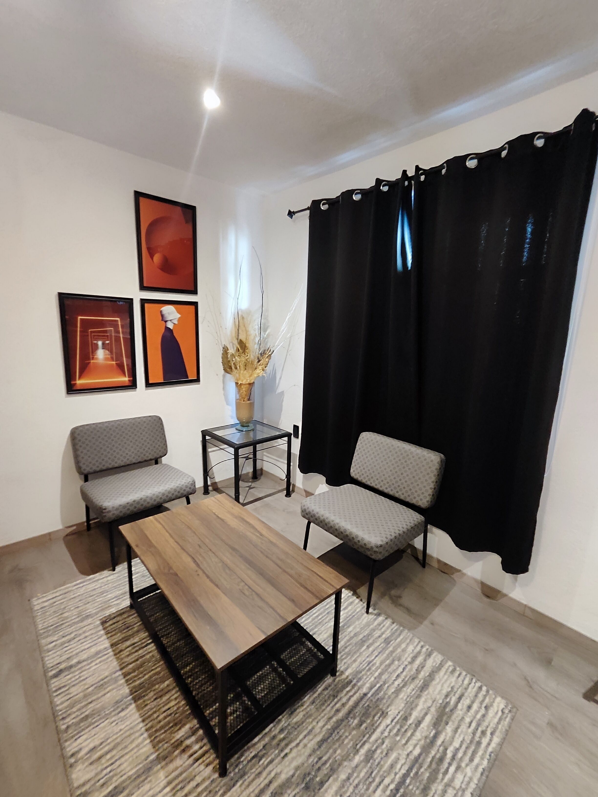 Quarto casal luxo | Ferros/tábuas de passar roupa, Wi-Fi de cortesia, roupa de cama