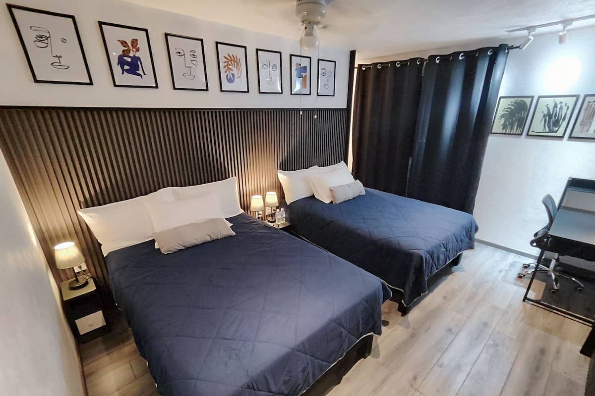 Signature Room | Iron/ironing board, free WiFi, bed sheets