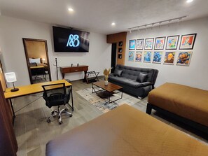 Royal kamer, toegankelijk voor rolstoelgebruikers, niet-roken | Een strijkplank/strijkijzer, gratis wifi, beddengoed