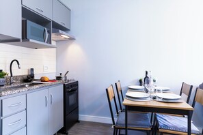 Apartment | Private kitchen - Apt piscina e AC com academia e vaga (São Paulo)
