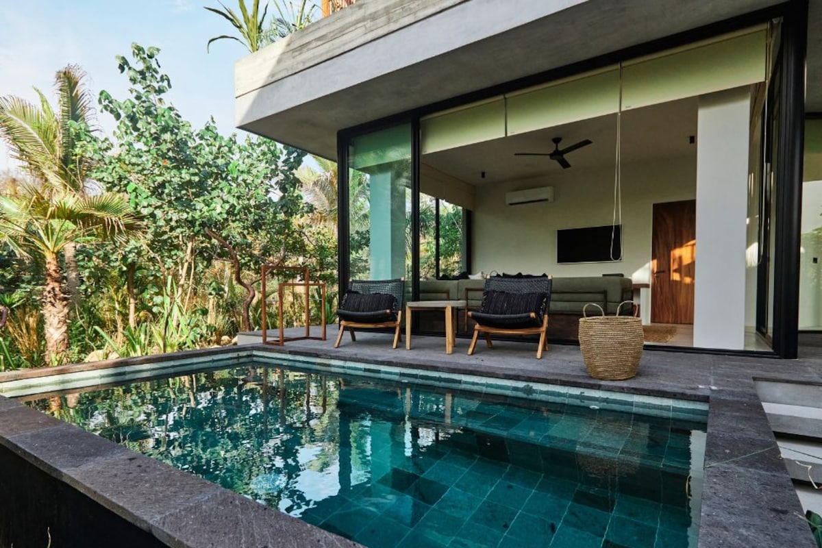 Signature Suite, 2 Bedrooms, Courtyard Area | Private pool