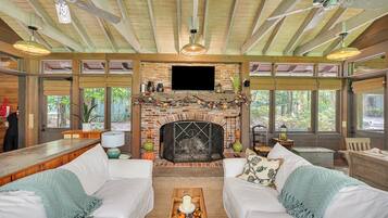 TV, fireplace, video games, DVD player