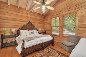 4 bedrooms, iron/ironing board, free WiFi, bed sheets