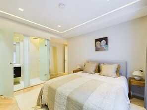 2 bedrooms, iron/ironing board, WiFi, bed sheets - Luxurious 2 bed flat in Covent Garden (Greater London)