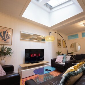 Téléviseur, bureau