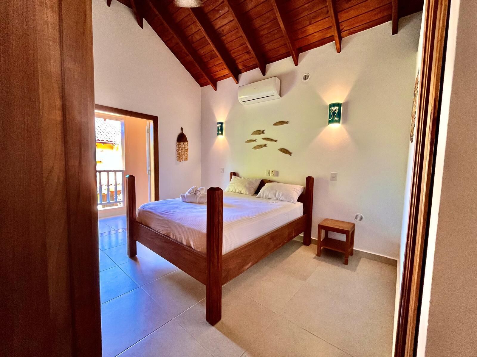 4 slaapkamers, een strijkplank/strijkijzer, wifi, beddengoed