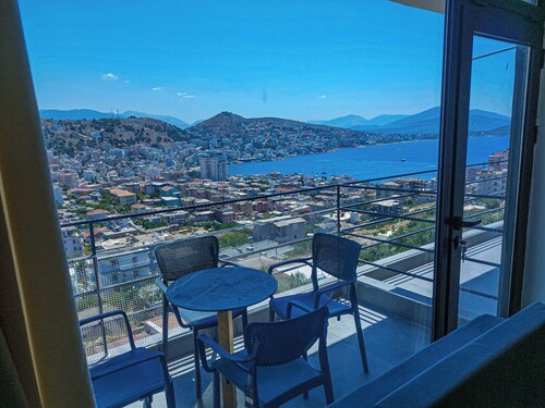 Horizon Hill Apartments