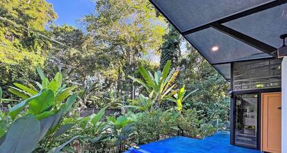 Butterfly Buddha Bungalow in the Playa Negra Jungle