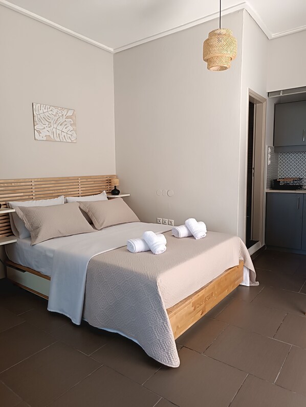 1 bedroom, iron/ironing board, WiFi, bed sheets