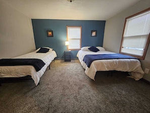 4 Schlafzimmer, Bügeleisen/Bügelbrett, WLAN, Bettwäsche