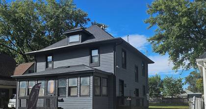 Spacious Duplex by Fairgrounds & Downtown/Fire Pit