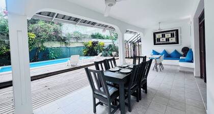 So COSY Appart! Private swimming pool!