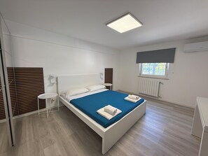 Apartment, Sea View | 2 bedrooms, desk, blackout drapes, soundproofing - Porta Addaura (Palermo)