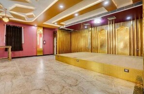 Living area - Hotel Ashok Vihar (Bhabua)