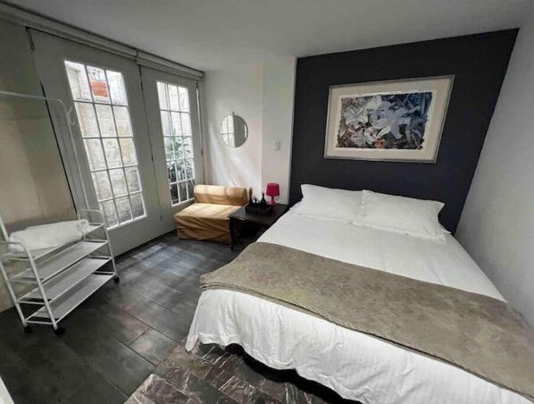 2 slaapkamers, een strijkplank/strijkijzer, wifi, beddengoed