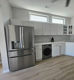 Interior - Chic Loft in the Southport Corridor (Chicago)