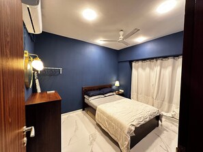 2 bedrooms, desk, iron/ironing board, free WiFi