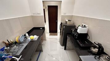 Fridge, microwave, stovetop, electric kettle