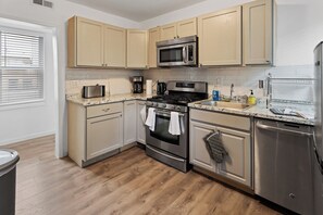 Fridge, microwave, oven, stovetop - 3 Bedroom Retreat Steps from the AC Boardwalk! Unbeatable Location!! (Atlantic City)