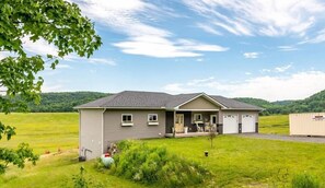 المنشأة من الخارج