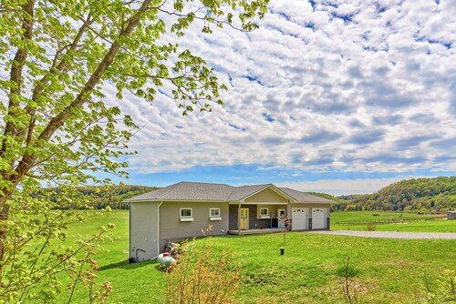 Modern Farmhouse Getaway | 5+ Acres | Family Friendly | Arrowhead | Algonquin