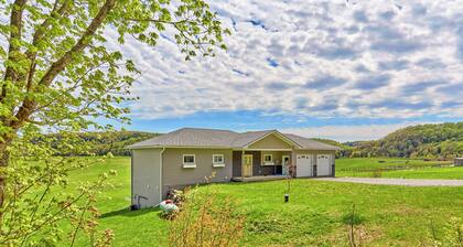 Modern Farmhouse Getaway | 5+ Acres | Family Friendly | Arrowhead | Algonquin
