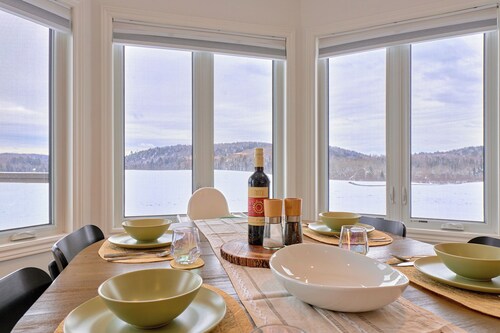 Modern Farmhouse Getaway | 5+ Acres | Family Friendly | Arrowhead | Algonquin