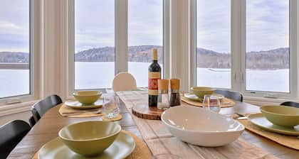 Modern Farmhouse Getaway | 5+ Acres | Family Friendly | Arrowhead | Algonquin