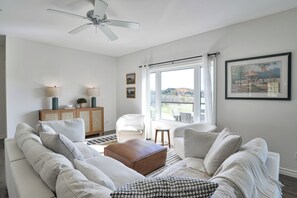 تلفزيون ذكي، كرة قدم الطاولة، شاشة كمبيوتر