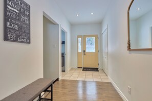 Interior - Modern Farmhouse Getaway | 5+ Acres | Family Friendly | Arrowhead | Algonquin (Huntsville)