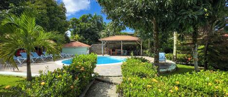 Piscina a l'aire lliure