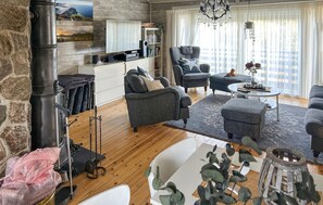 Televisie en een open haard