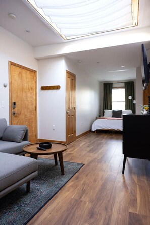 1 Schlafzimmer, Schreibtisch, Bügeleisen/Bügelbrett, kostenloses WLAN