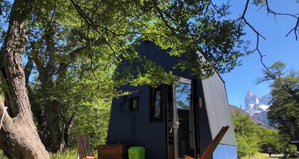 Unglaubliches Minihaus (Tiny House) am Fuße des Berges, ökologisch nachhaltig