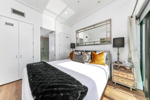 2 bedrooms, desk, iron/ironing board, WiFi - Penthouse Crown Jewel (Auckland)