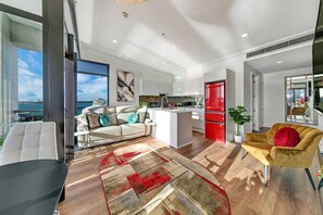 Unclassified image, 3 of 32, button - Penthouse Crown Jewel (Auckland)