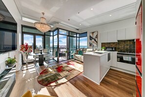 Unclassified image, 2 of 32, button - Penthouse Crown Jewel (Auckland)