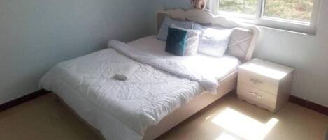 2 habitaciones, escritorio y wifi