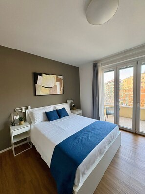 Elite Triple Room, Balcony, City View | Desk, soundproofing, free WiFi - Near Vatican Guest House Irnerio47  (Rome)