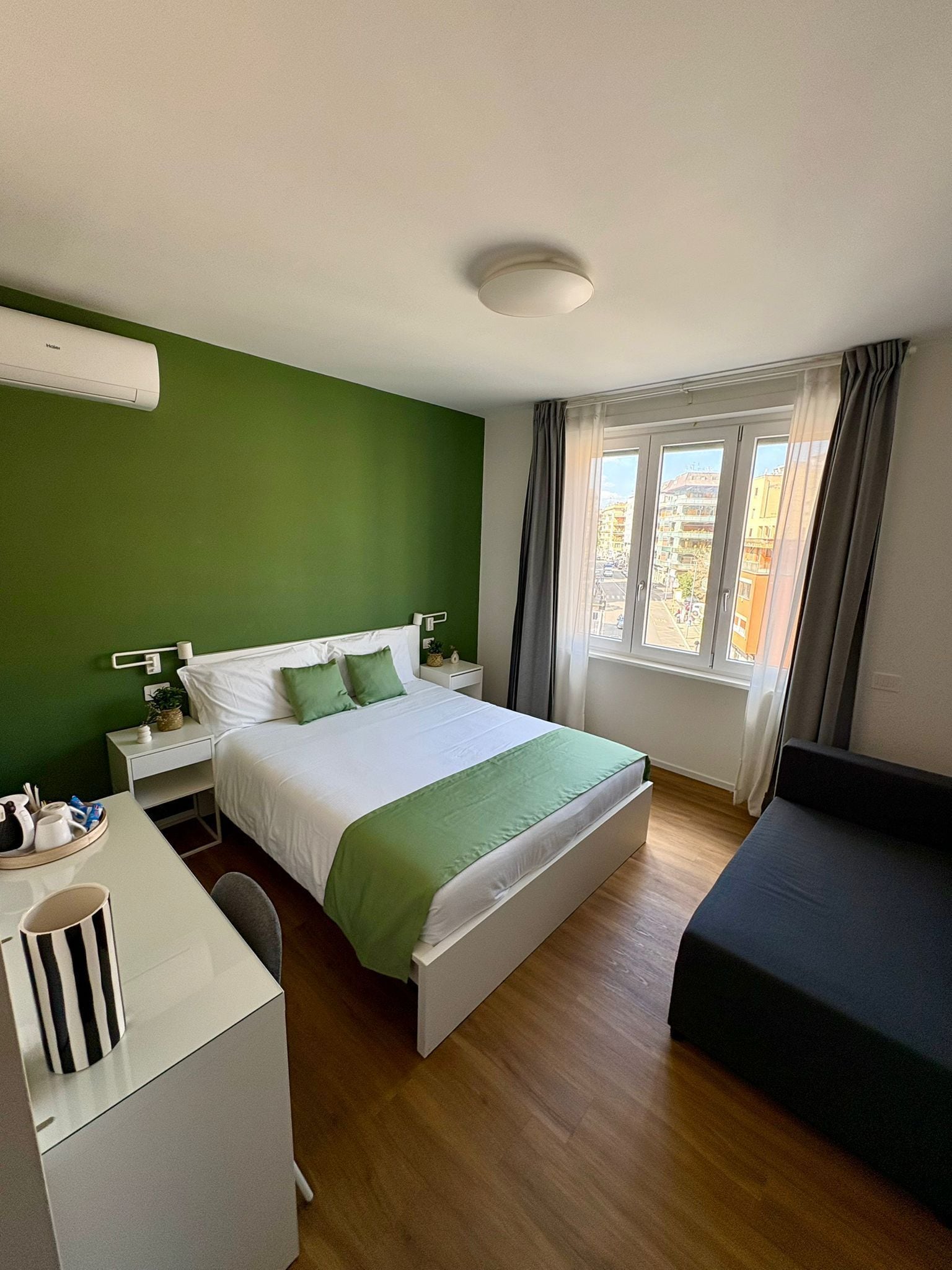 Deluxe Triple Room, City View