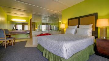 Honeymoon Room | Desk, free WiFi, bed sheets