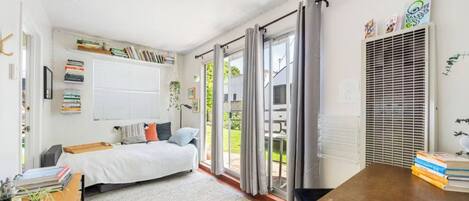 2 chambres, bureau, lit de bébé portatif, Wi-Fi