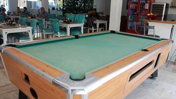 Télévision LED de 40 pouces avec chaînes numériques