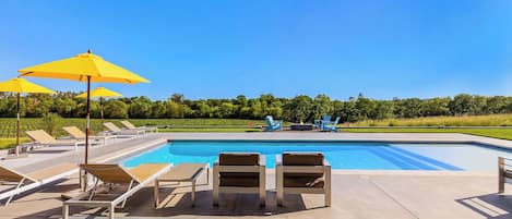 Piscine extérieure, piscine chauffée