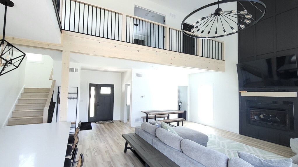Freddies Escape: Modern Lakeview Retreat With Family-friendly Fun - Ripon, WI