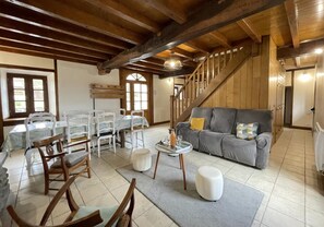 Interior - LOUSTAOU - OSSERAIN RIVAREYTE (OSSERAIN RIVAREYTE)
